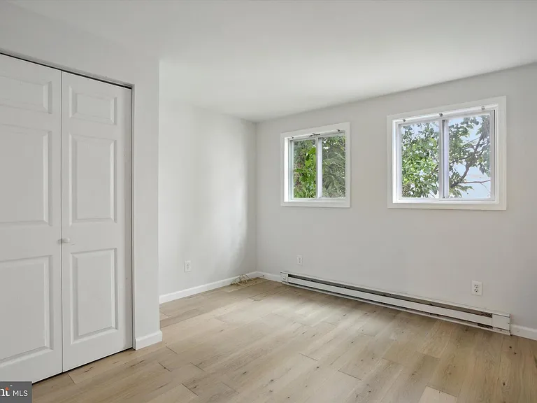 2143 E Albert St — Photo 11