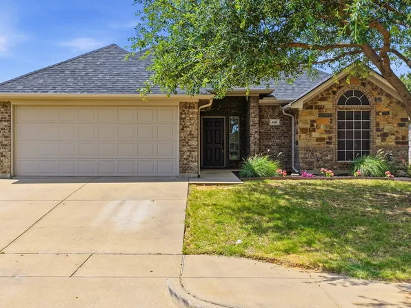 4416 Logan Cir, Granbury, TX 76049