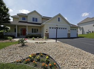 886 Saint Moritz, Victoria, MN 55386