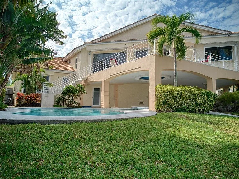 131 Sands Point Dr — Photo 46