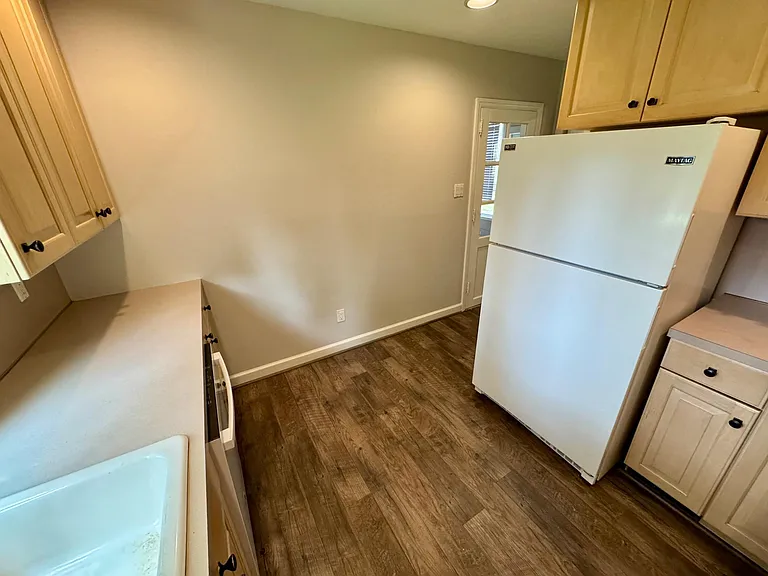 416 Townsend Rd — Photo 9