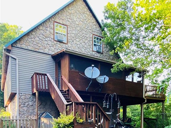 3rd image of 9990 Cross Creek Dr NE