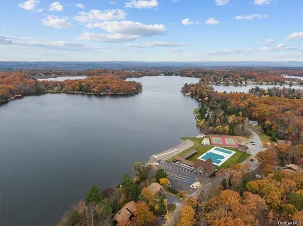 Pebble Path, Rock Hill, NY 12775