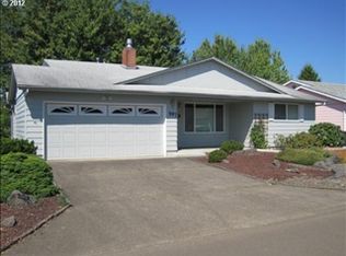 597 S Columbia Dr, Woodburn, OR 97071