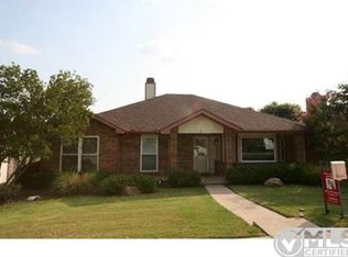 5 Kean Cir, The Colony, TX 75056