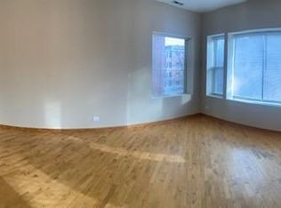 1708 W Greenleaf Ave #1, Chicago, IL 60626