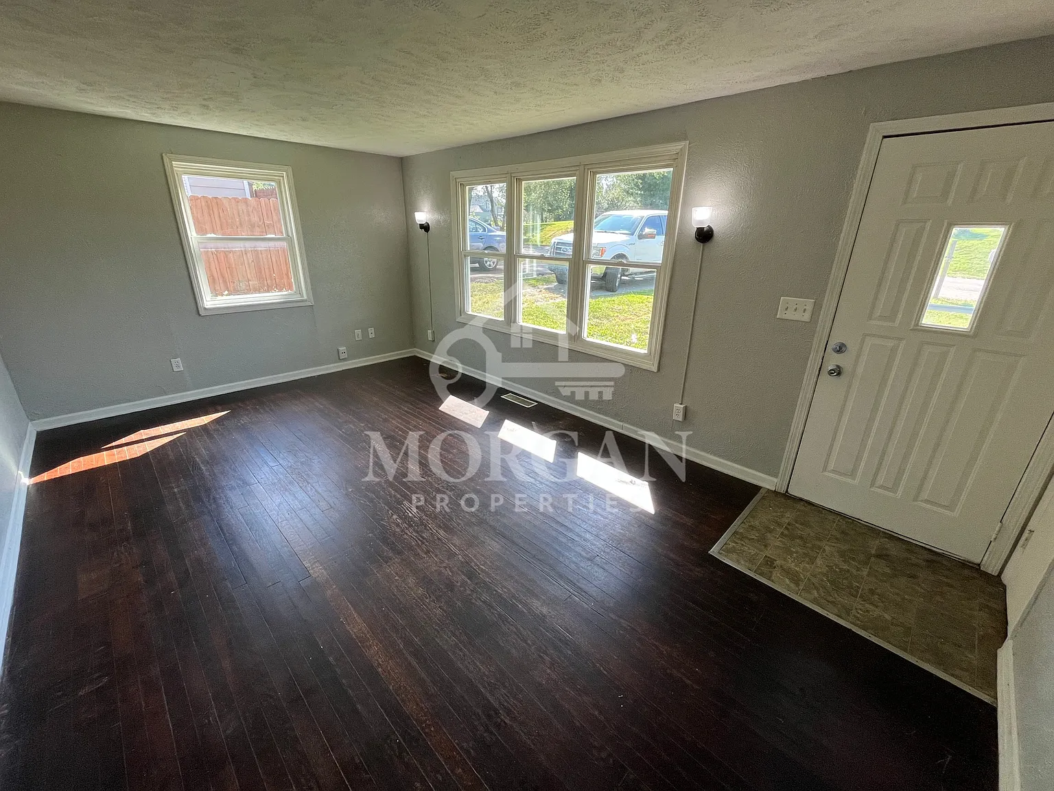 4214 East Lynn Street - 1 — Photo 2