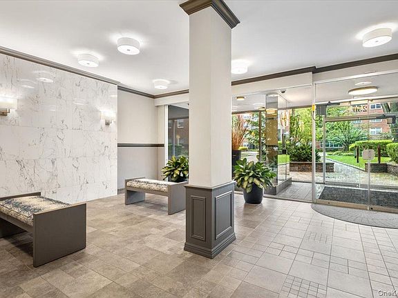 3rd image of 250 Garth Road #2E3