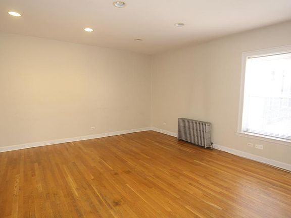 5th image of 3918 N Pine Grove Ave #1FMT