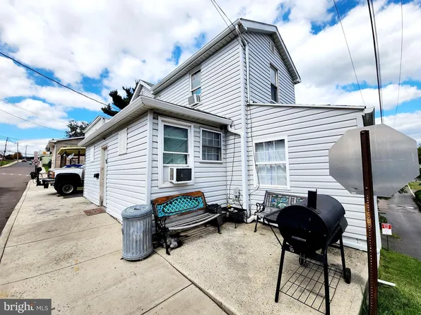 54 E College Ave, Frostburg, MD 21532