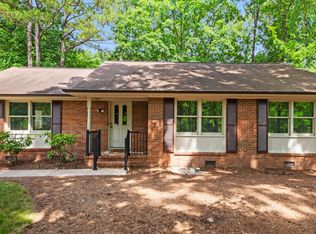 305 Colony Woods Dr, Chapel Hill, NC 27517
