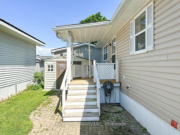 4th image of 8 Cherokee Ln E