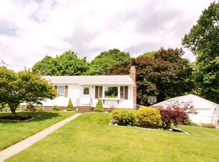 9 Shamrock Rd, Milford, CT 06460