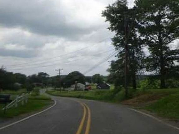 Exterior Neighborhood (street photo)