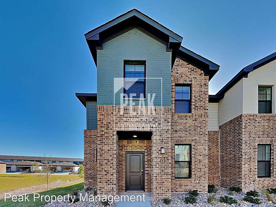 1st image of 422 Willow Xing E