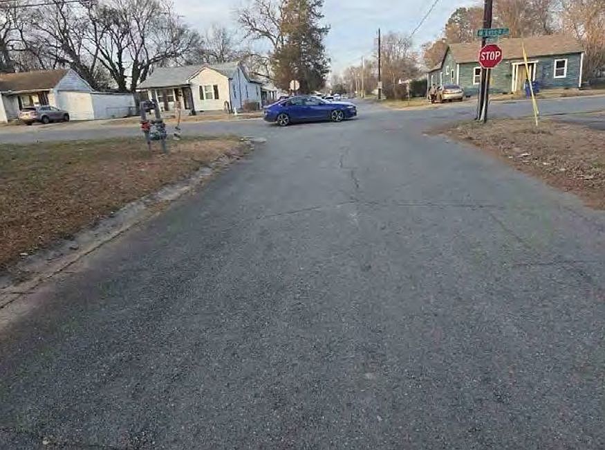 Exterior Neighborhood (street photo)