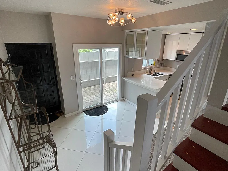 4733 W Mountain View Dr #3 — Photo 4