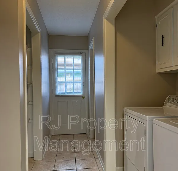 3400 Lord Dunmore Cv — Photo 17