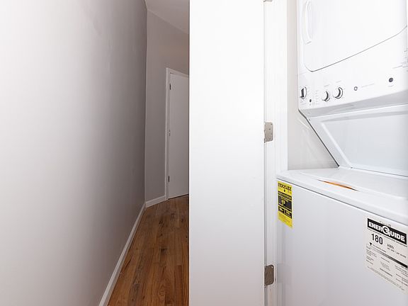 4th image of 365 E 21st St #5A