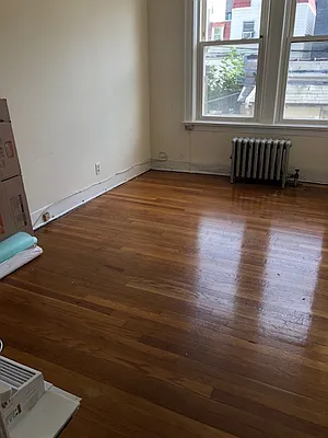 Rented by Alexiou Realty | media 8