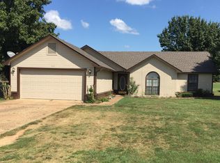 540 S Oak St, Greenwood, AR 72936