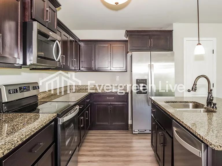 105 Ocean Springs Ave — Photo 7