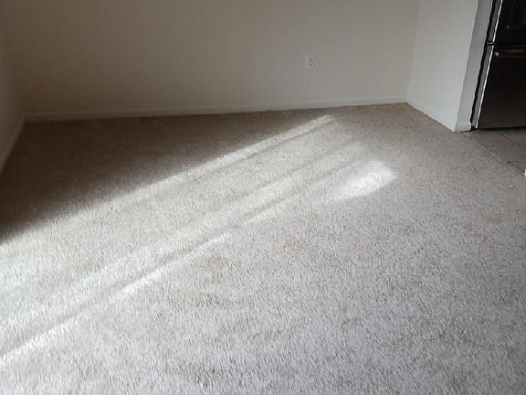 5th image of 11204 Robins Glenn Dr