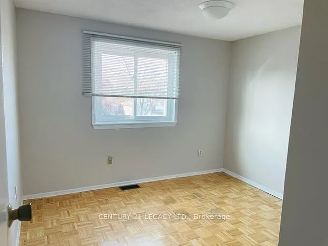 65 Bradstone Sq #UPPER — Photo 14