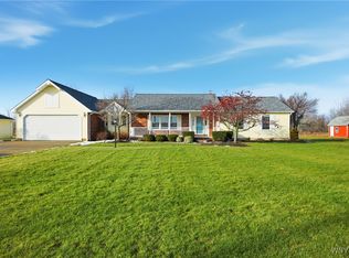 4430 Baer Rd, Ransomville, NY 14131