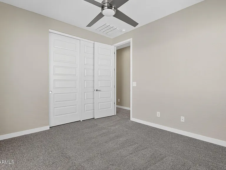 2350 W Gloria Ln — Photo 31