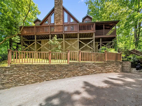 915 Statham Way, Gatlinburg, TN 37738