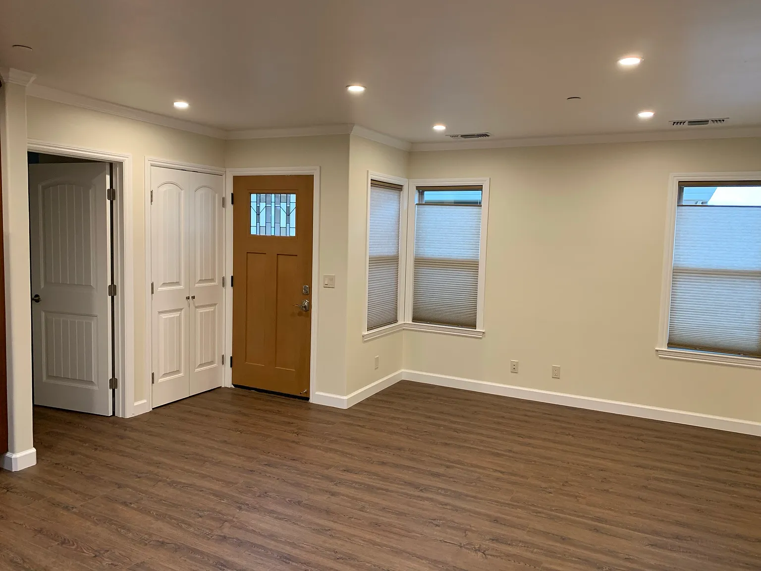 2 bed, 685 sqft, $3,050 — Photo 4