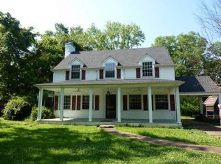 907 Hillcrest Ave, Columbia, TN 38401