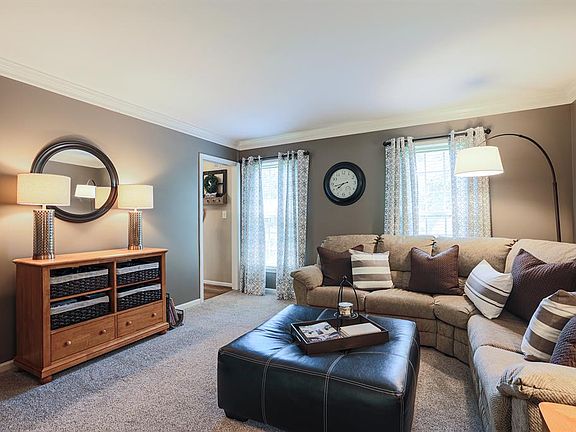 5th image of 7102 Birch Hollow Ln