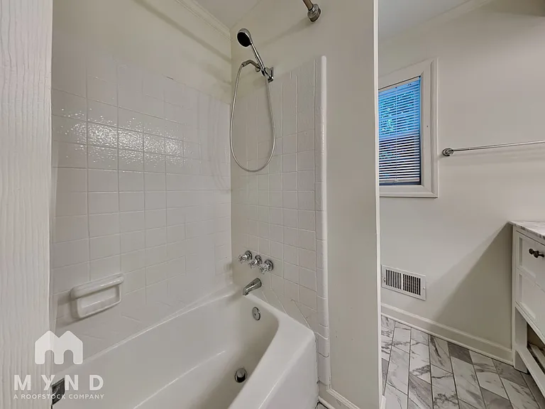305 Franklin Rd — Photo 24