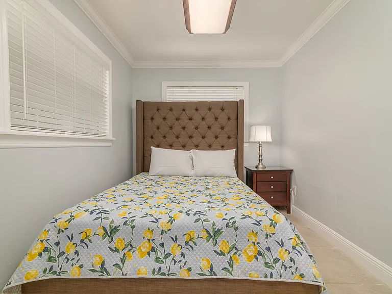 2130 Pinehurst St — Photo 14