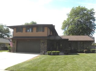 3309 Plum Grove Dr, Rolling Meadows, IL 60008