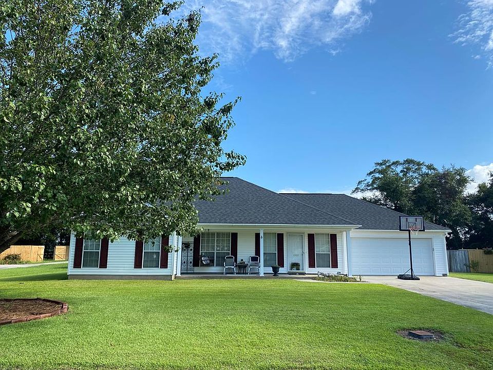 1st image of 1302 Carolina Trce