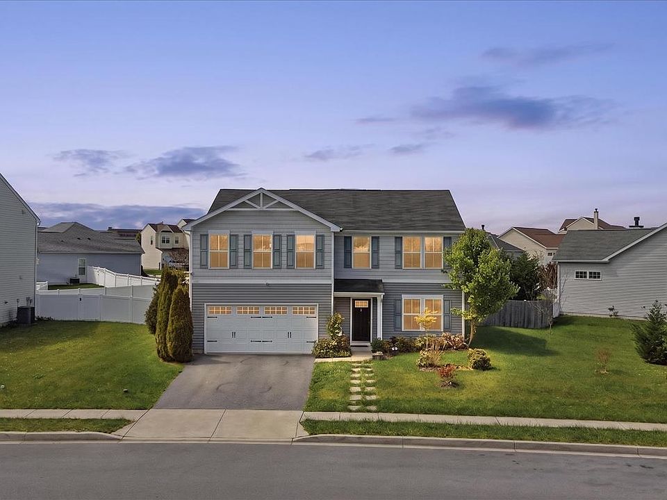 1st image of 52 Shrewsbury Dr