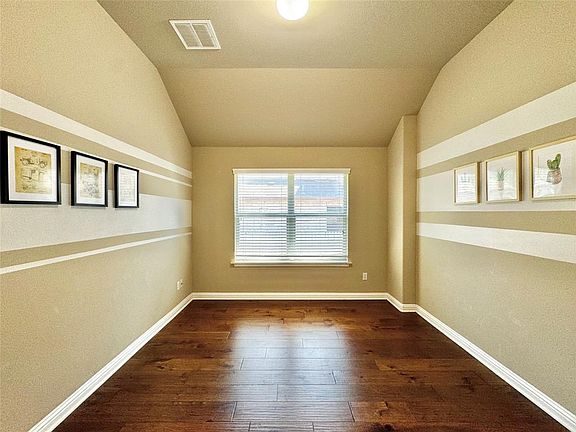 5th image of 4207 Oldenburg Ln