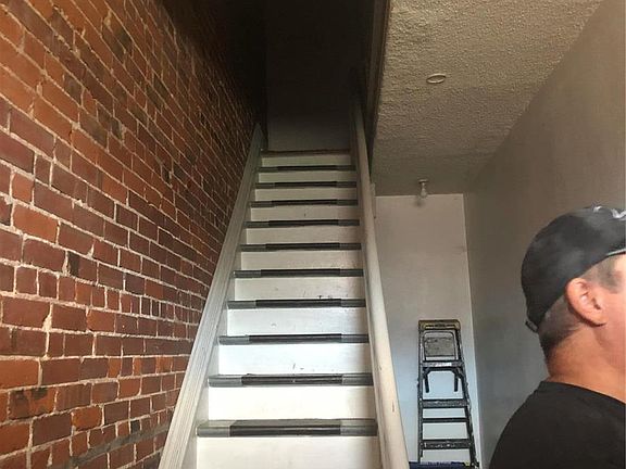 3rd image of 8112 S Broadway