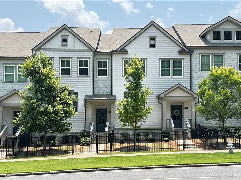285 Vista Ln — Photo 1