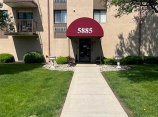 5885 Beechcroft Rd APT 110, Columbus, OH 43229