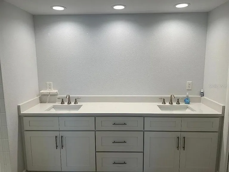 960 Starkey Rd #10305 — Photo 16