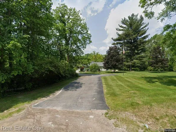 10292 Washburn Rd, Goodrich, MI 48438