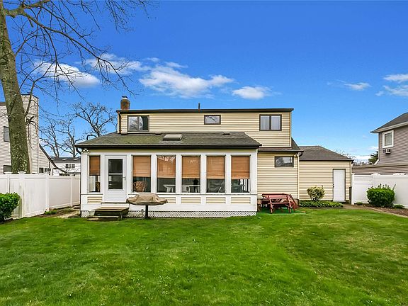 4th image of 231 Tiffany Dr
