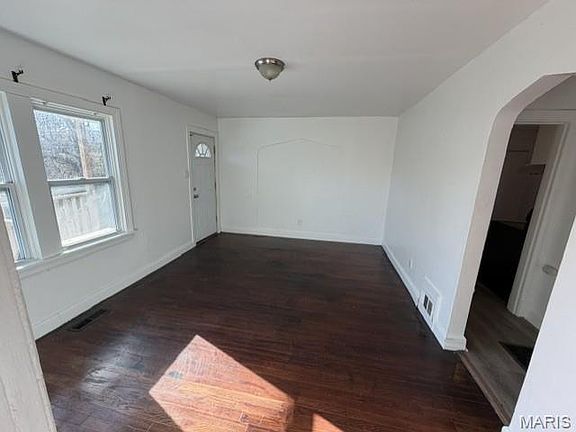 2nd image of 147 Chambers Rd