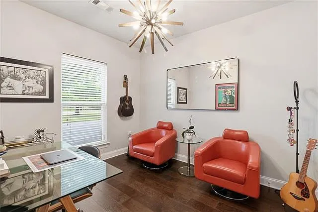 5024 Paris Ave — Photo 12