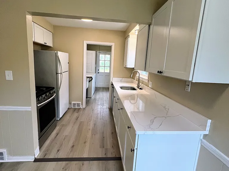 Orchard Heights Dr — Photo 9
