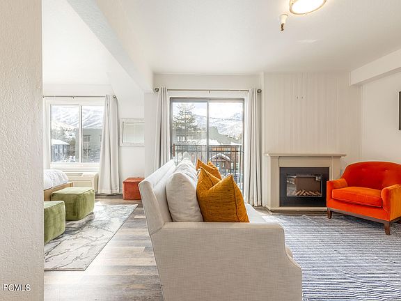 2nd image of 1940 Prospector Ave #405